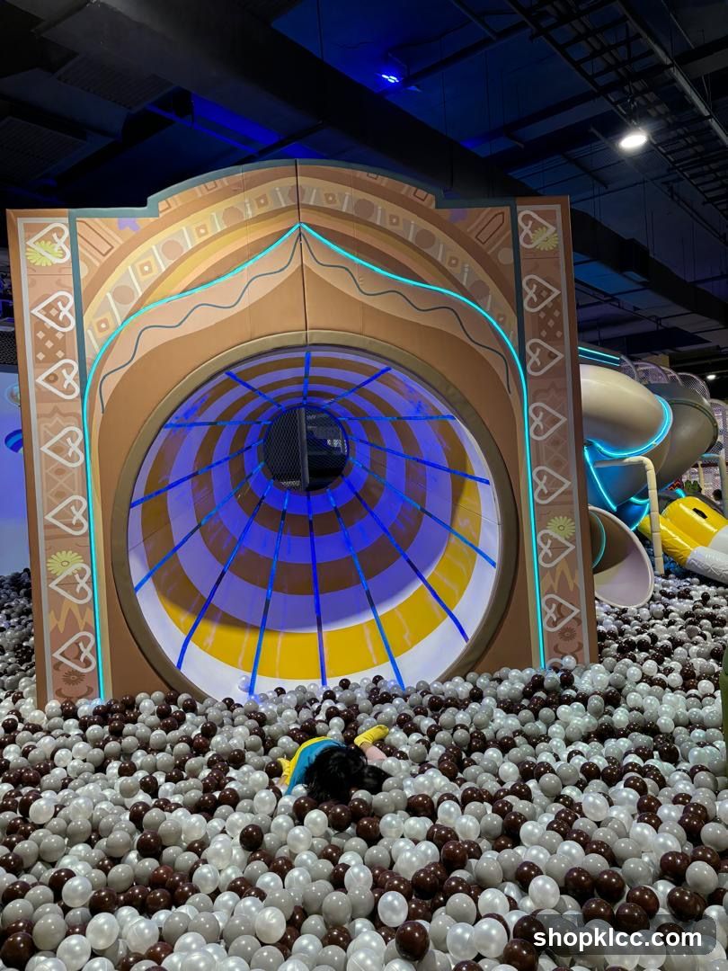 Indoor Playground Ball Pit
