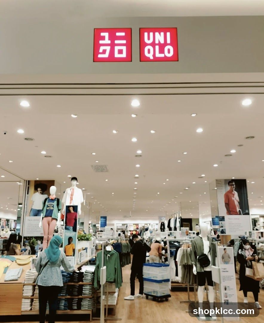 Uniqlo Store Interior