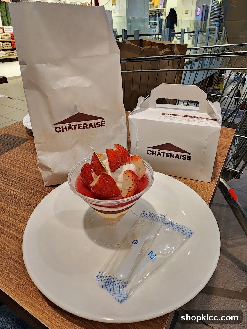Chateraise Dessert and Takeaway Bags