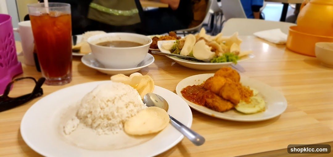 Table with food and drinks