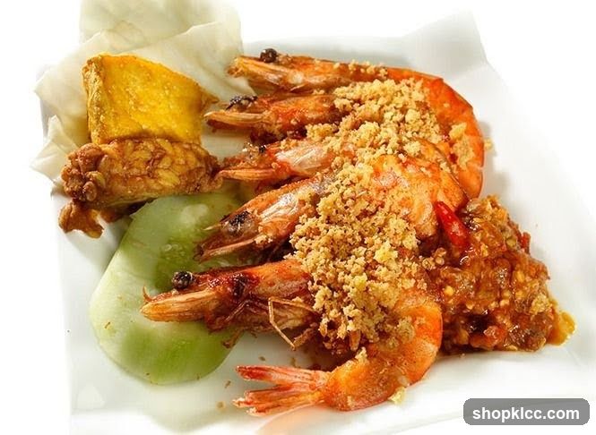 Fried Shrimp with Crispy Garlic