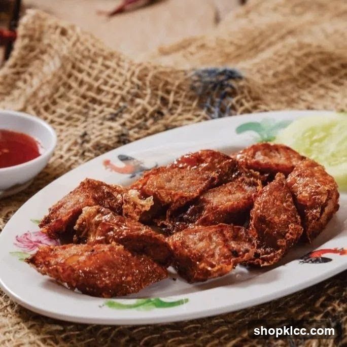 Fried Meat Rolls with Dipping Sauce