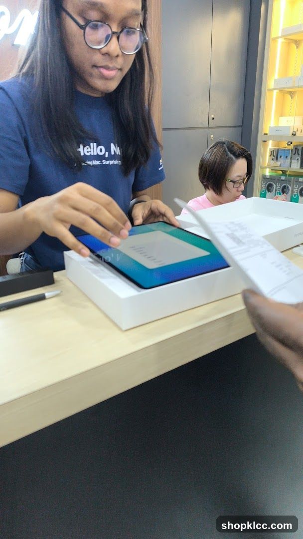 Unboxing a Tablet