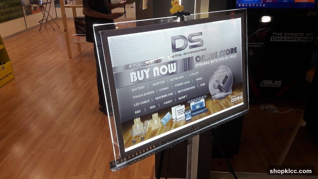 DS Laptop Accessories Advertisement