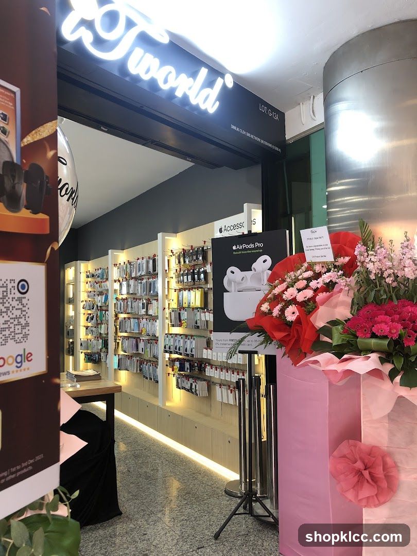 Tworld Storefront