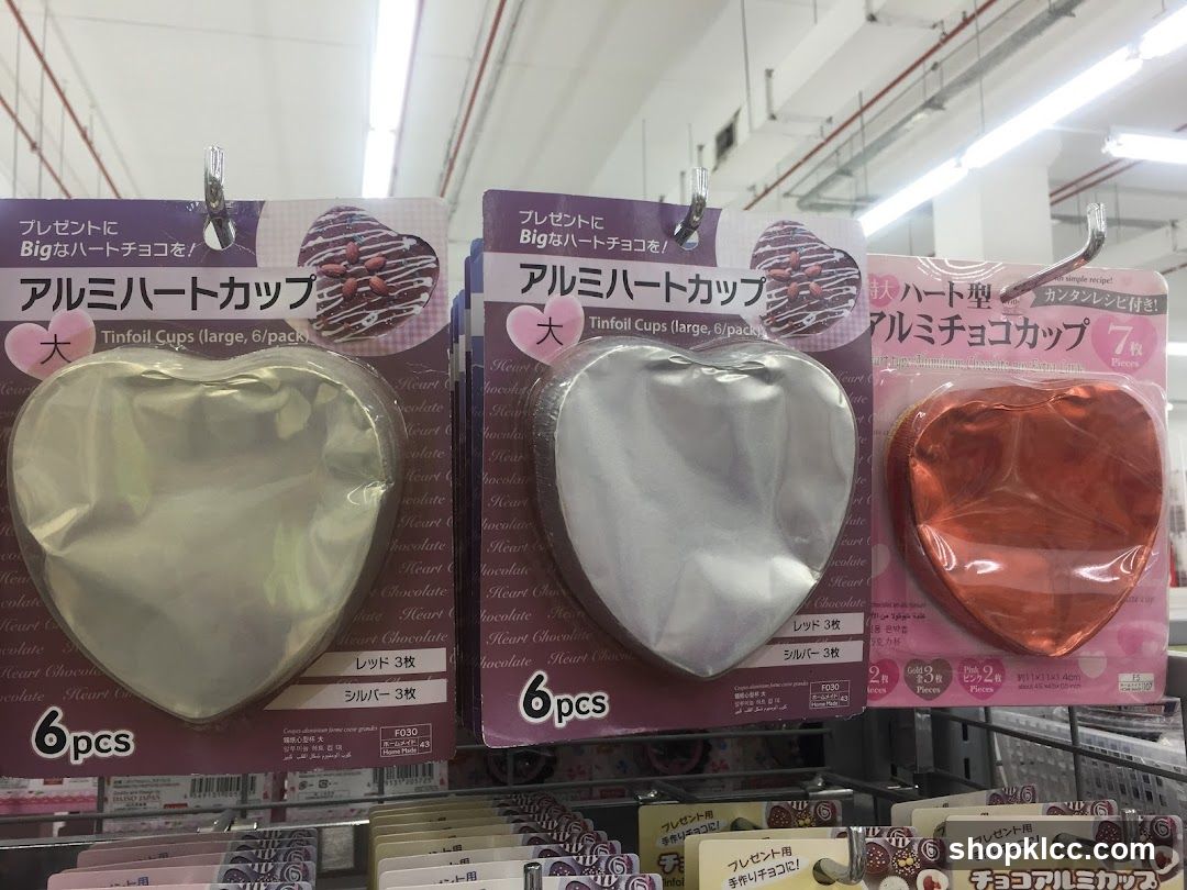 Heart-shaped Tinfoil Cups