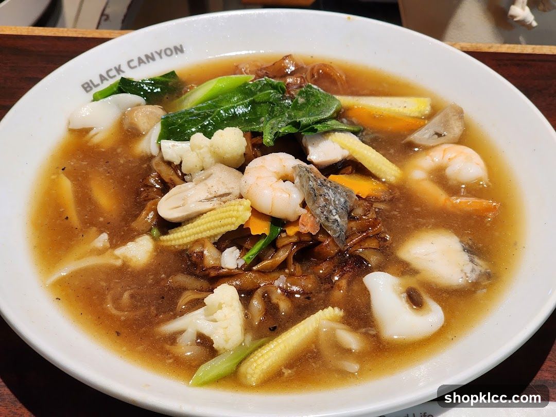 Noodles with Seafood and Vegetables