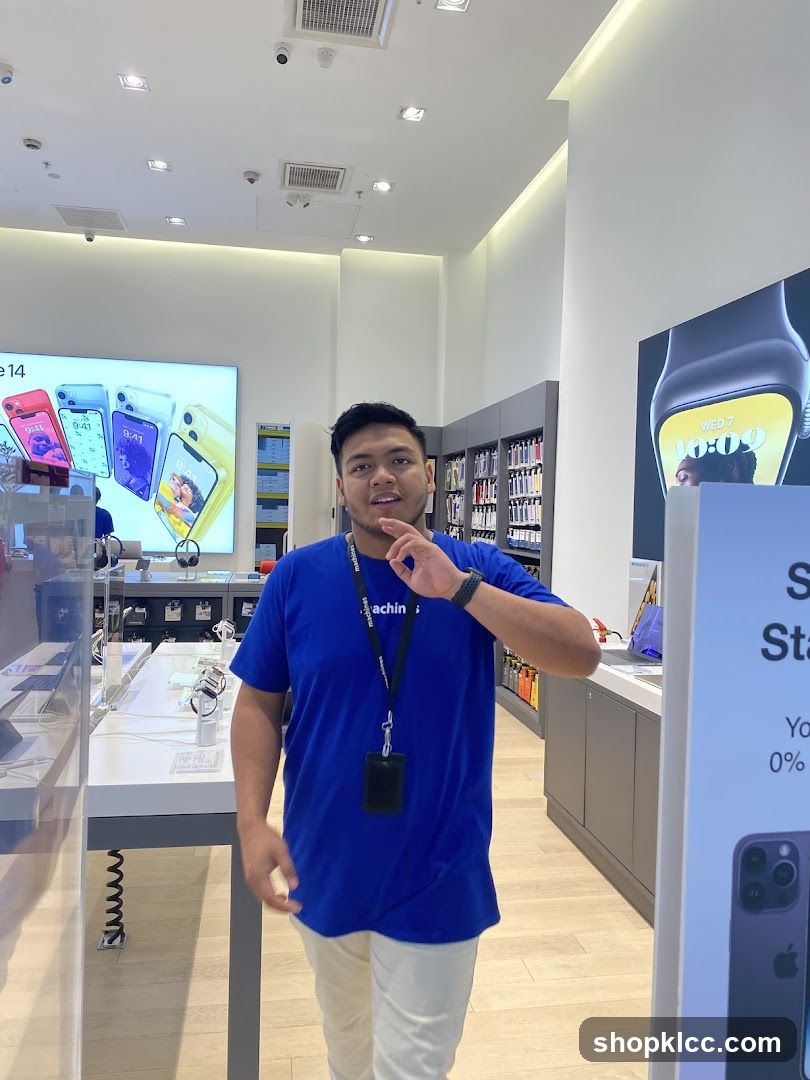 Store Employee