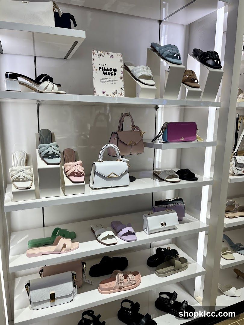 ALDO Pillow Walk Display
