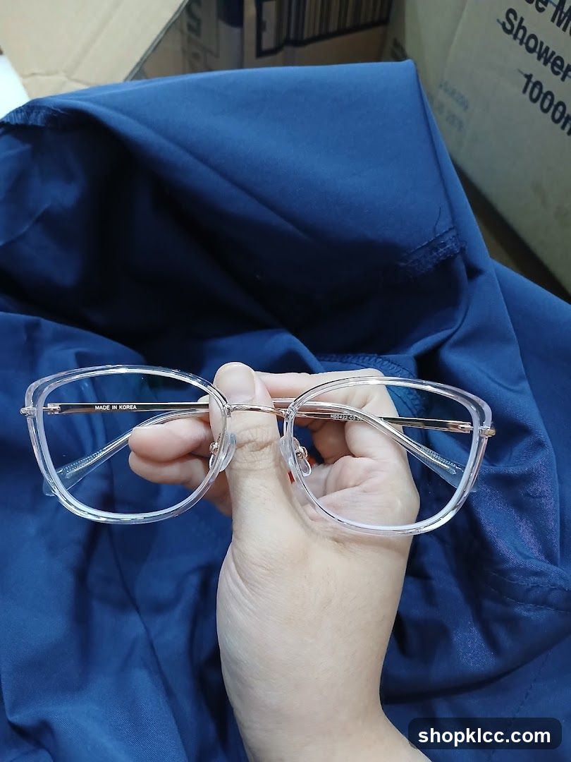 Eyeglasses