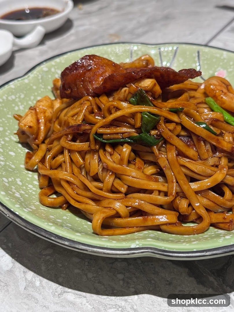 Noodles with Meat and Scallions