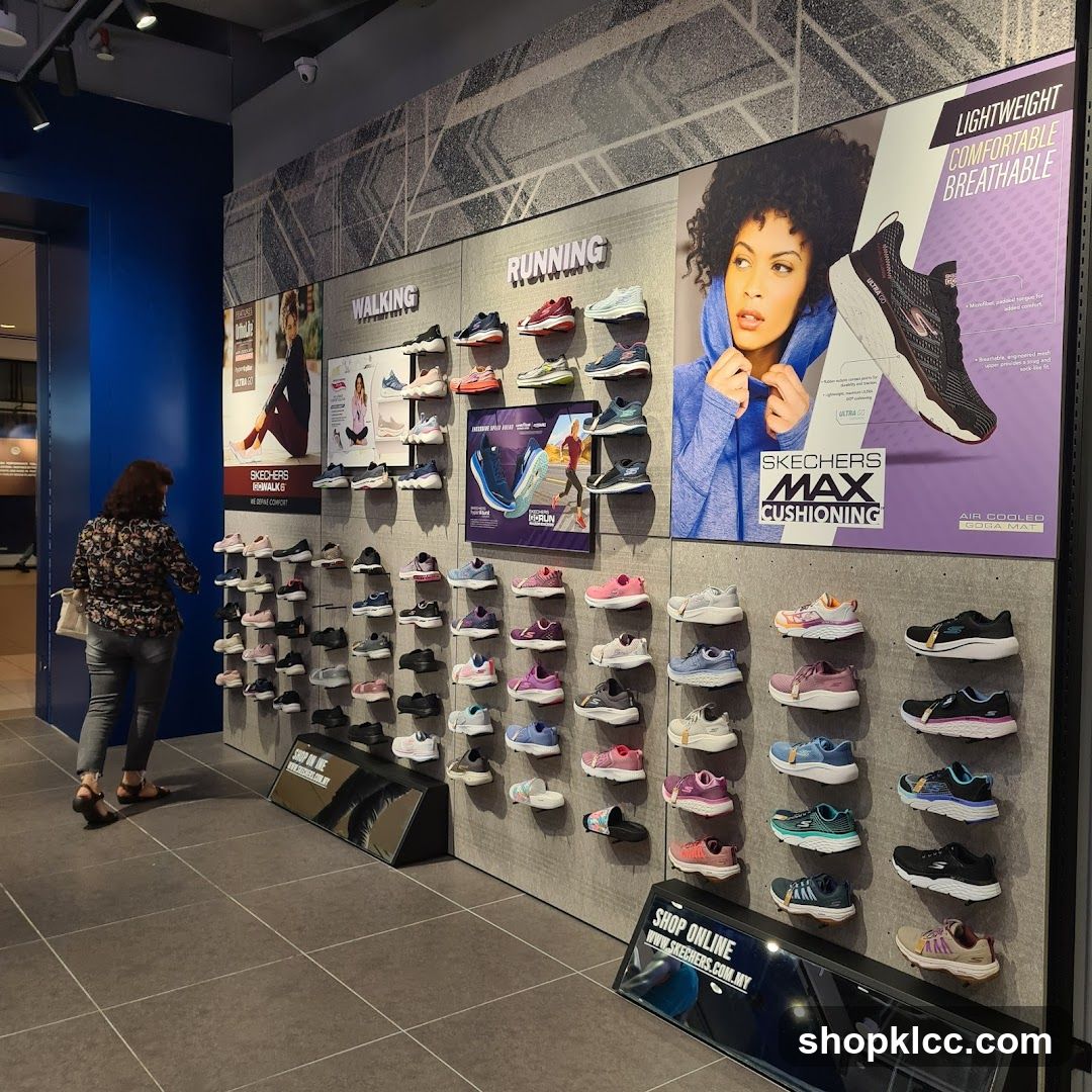 Skechers Store Display