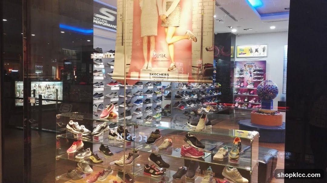 Skechers Store Display