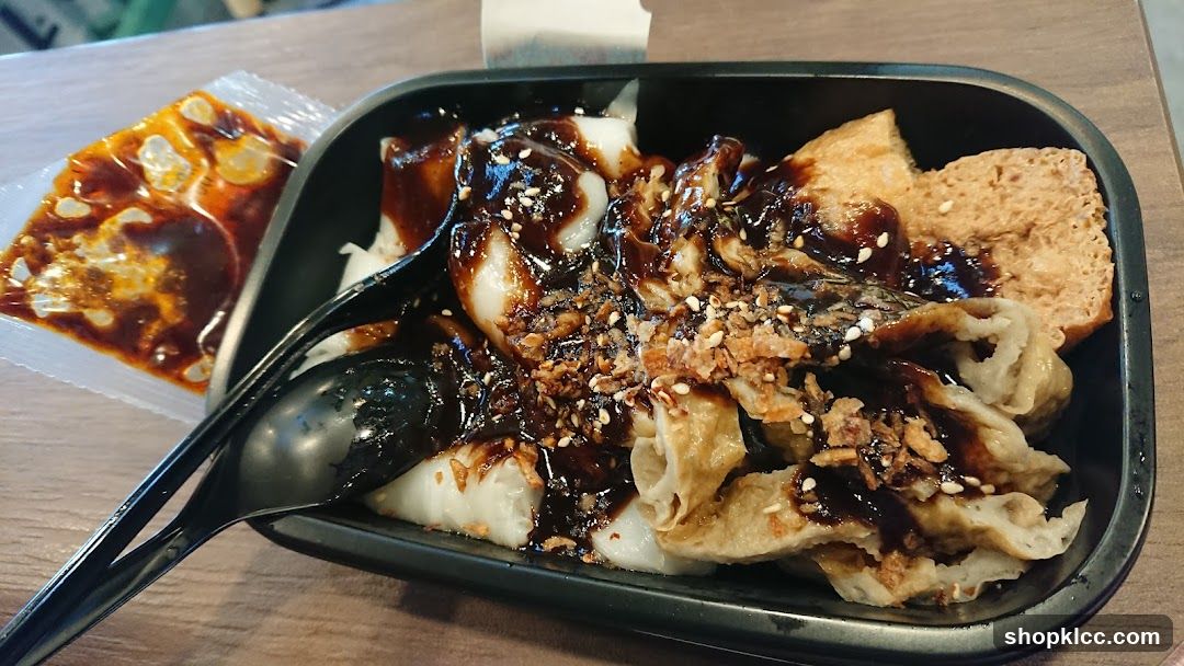 Chee Cheong Fun with Fried Items