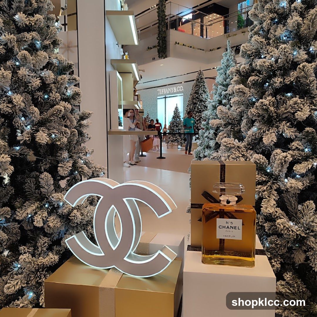 Chanel N°5 Perfume Display