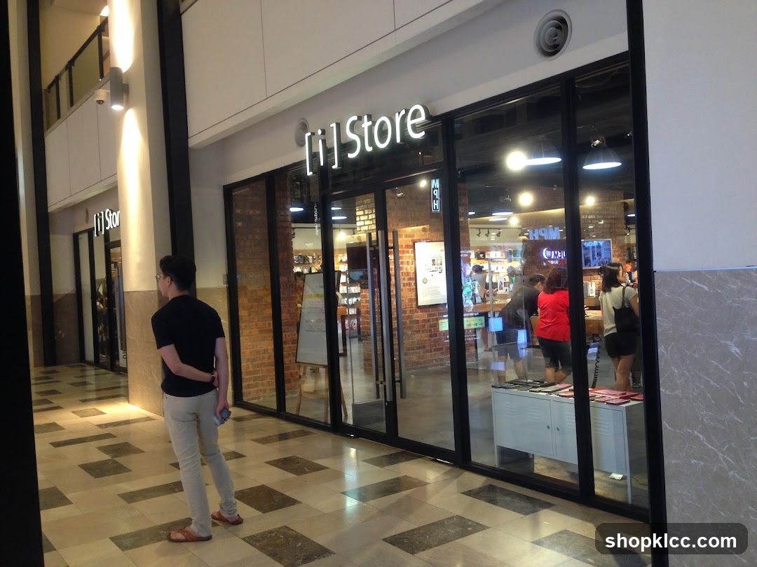 [ i ] Store @ Publika