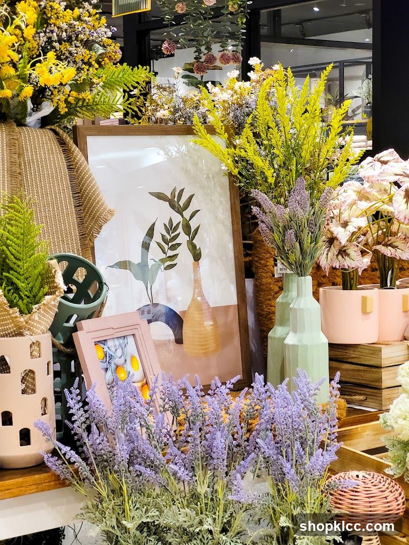 Decorative floral display