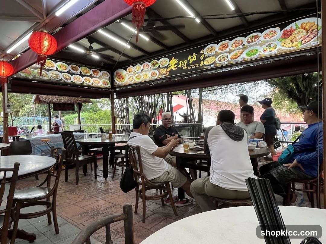 Outdoor Restaurant Seating