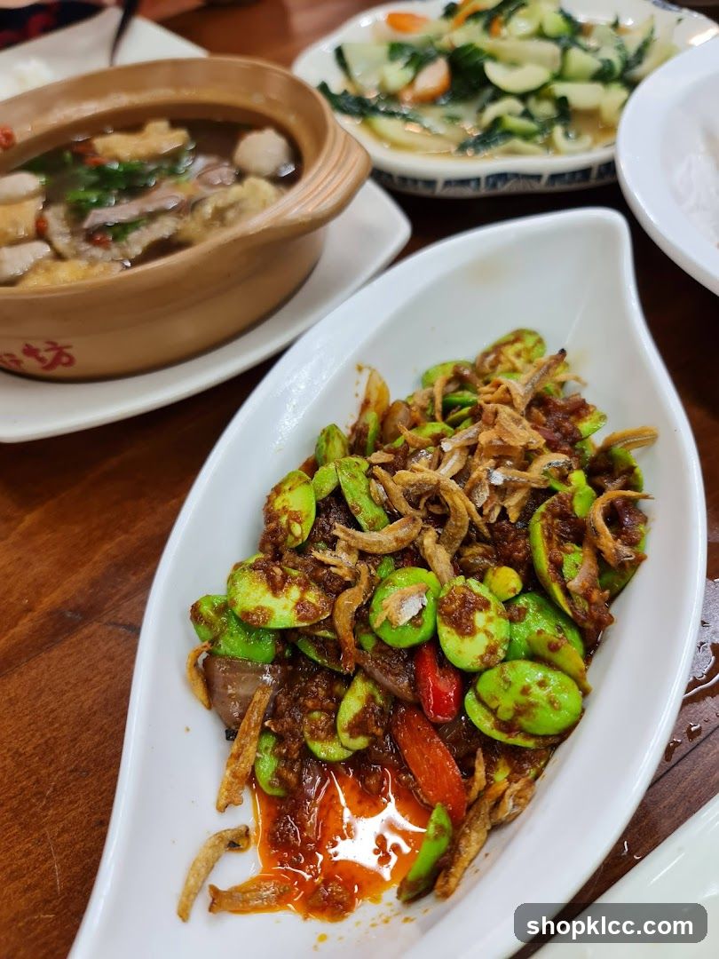 Stir-fried Petai with Anchovies
