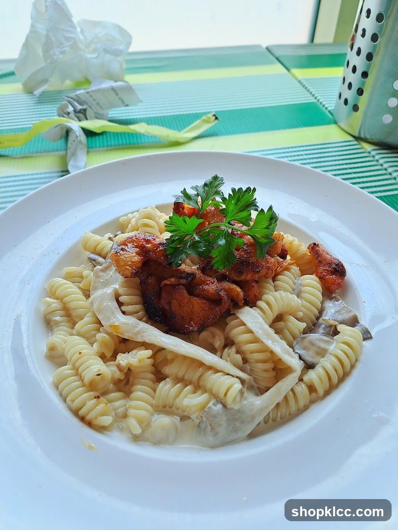 Pasta with Chicken and Mushrooms