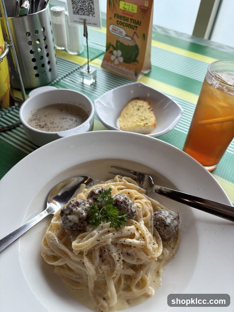 Fettuccine Alfredo with Meatballs