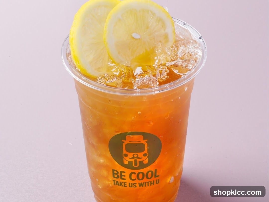 Iced Tea with Lemon Slices