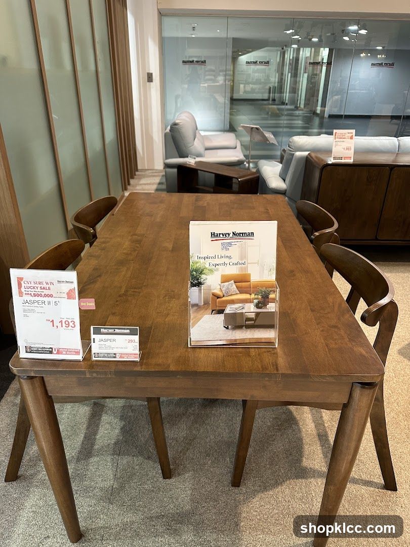 Dining Table Display