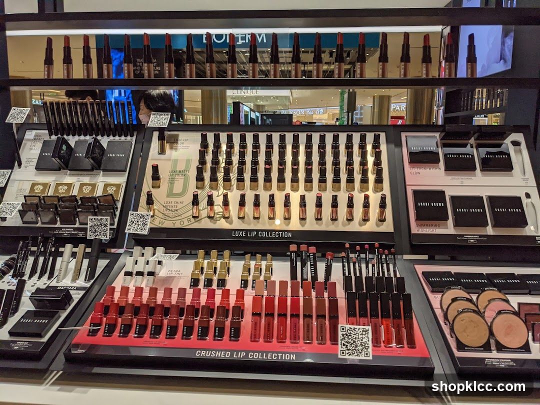 Bobbi Brown Lip Collection Display