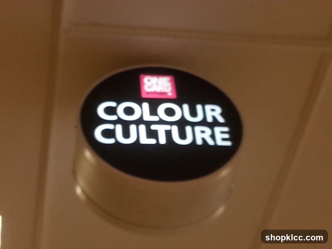 COLOUR CULTURE Sign