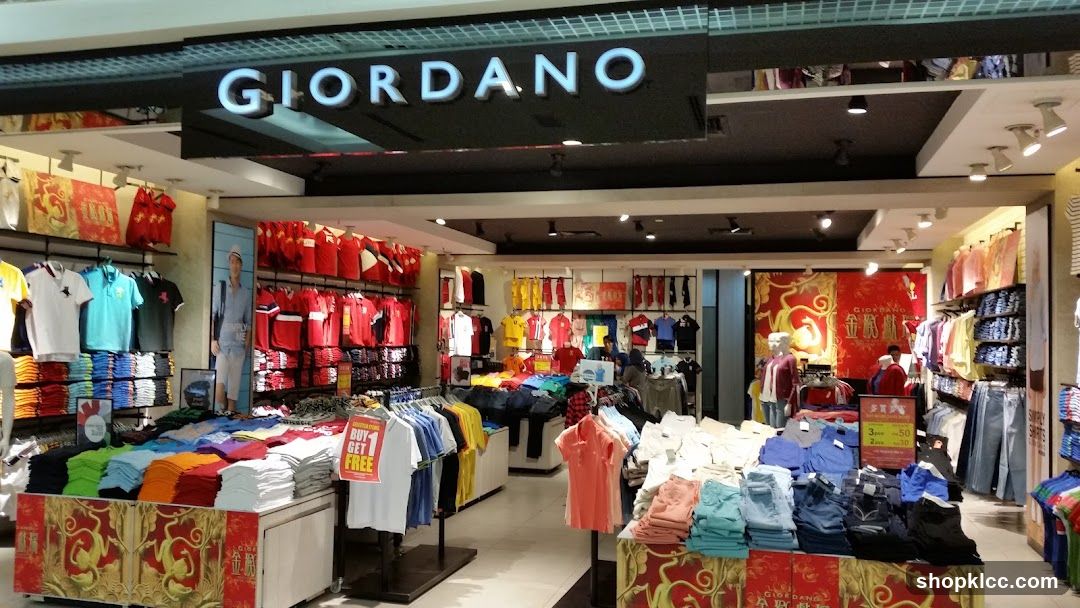 Giordano Clothing Store Interior