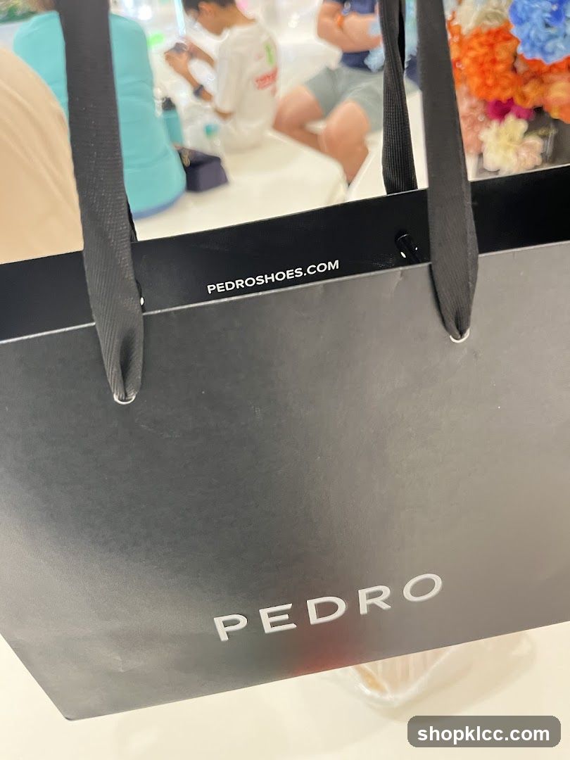 Black shopping bag with PEDRO logo