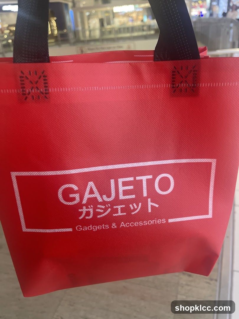 Red Shopping Bag with "GAJETO" Logo