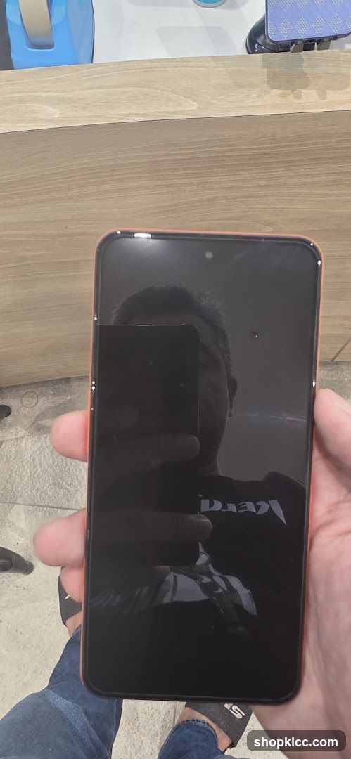 Person holding a smartphone