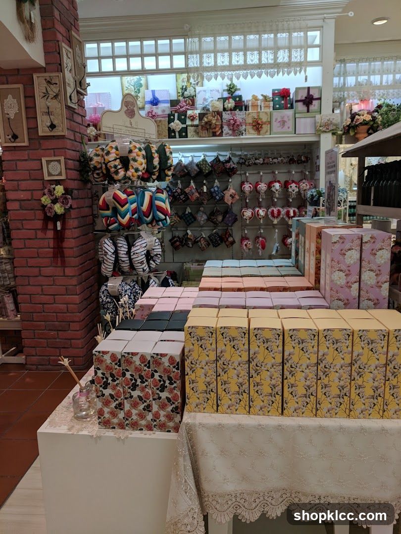 Gift Boxes and Accessories Display