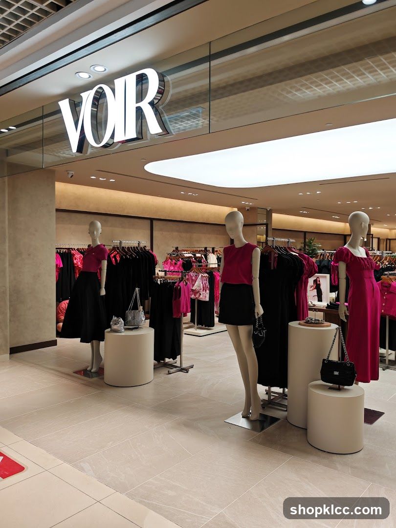 VOIR Storefront