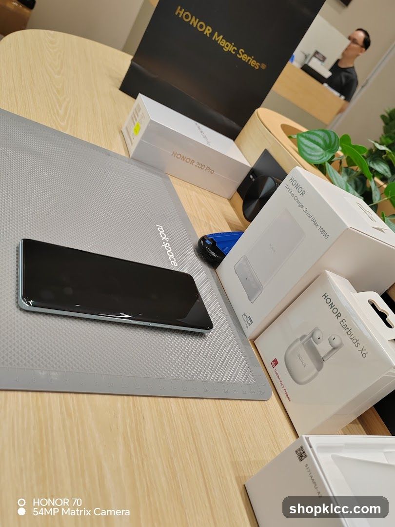 HONOR Products Display