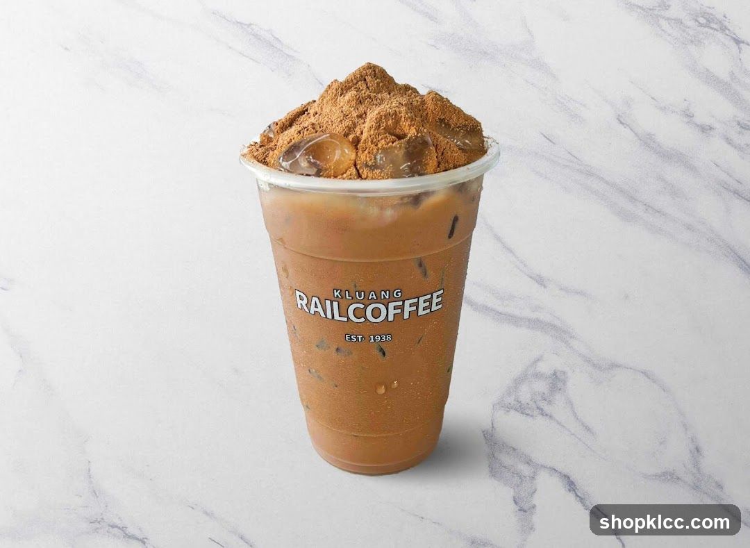 Iced Coffee with Powder Topping