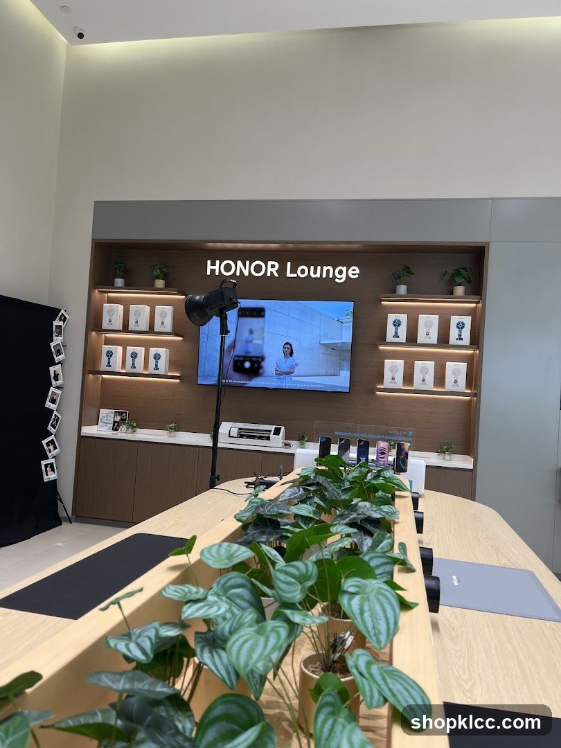 HONOR Lounge