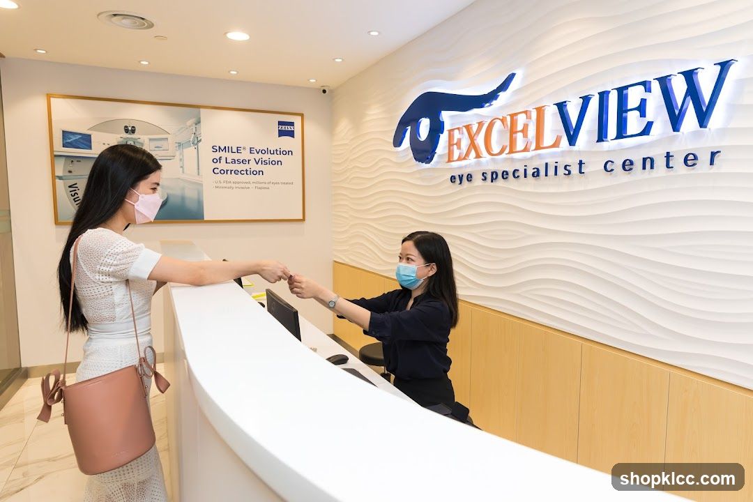 Eye Specialist Center Reception