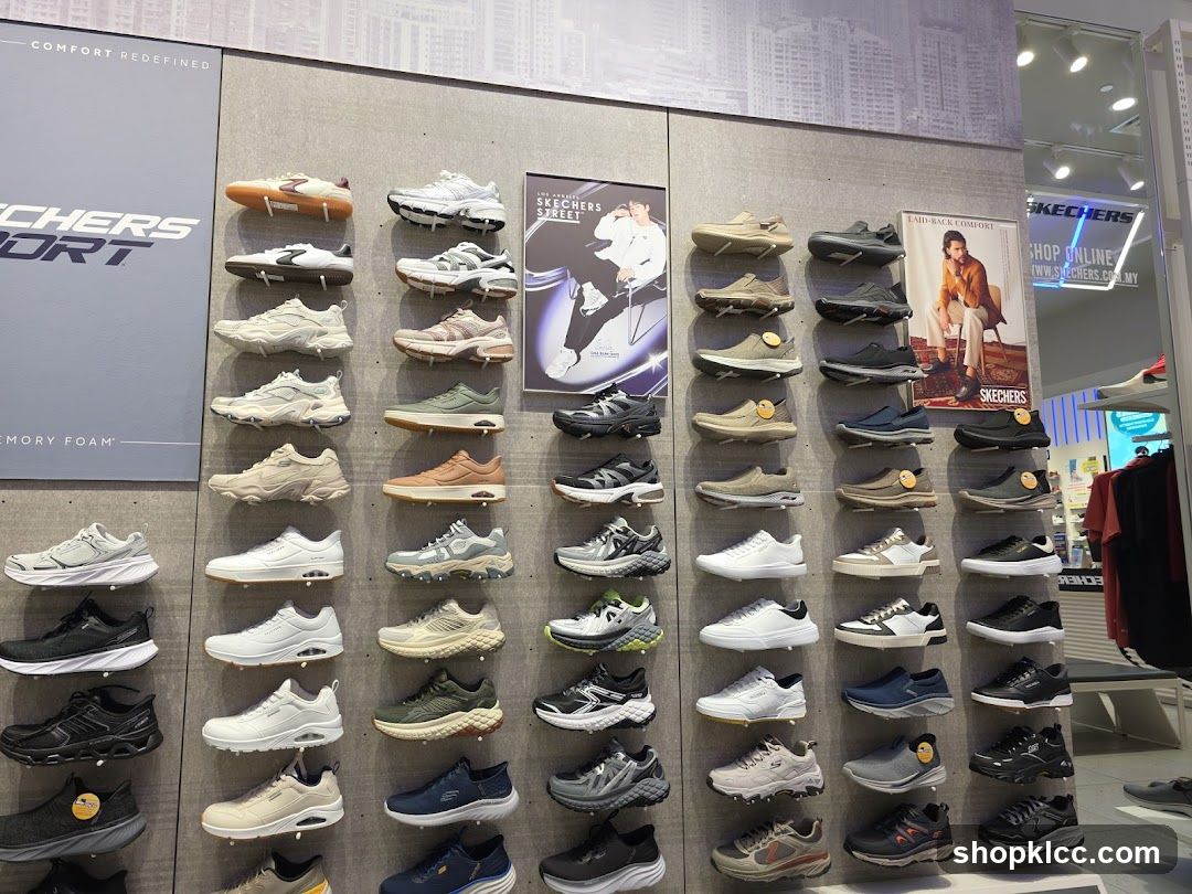 Skechers Store Display