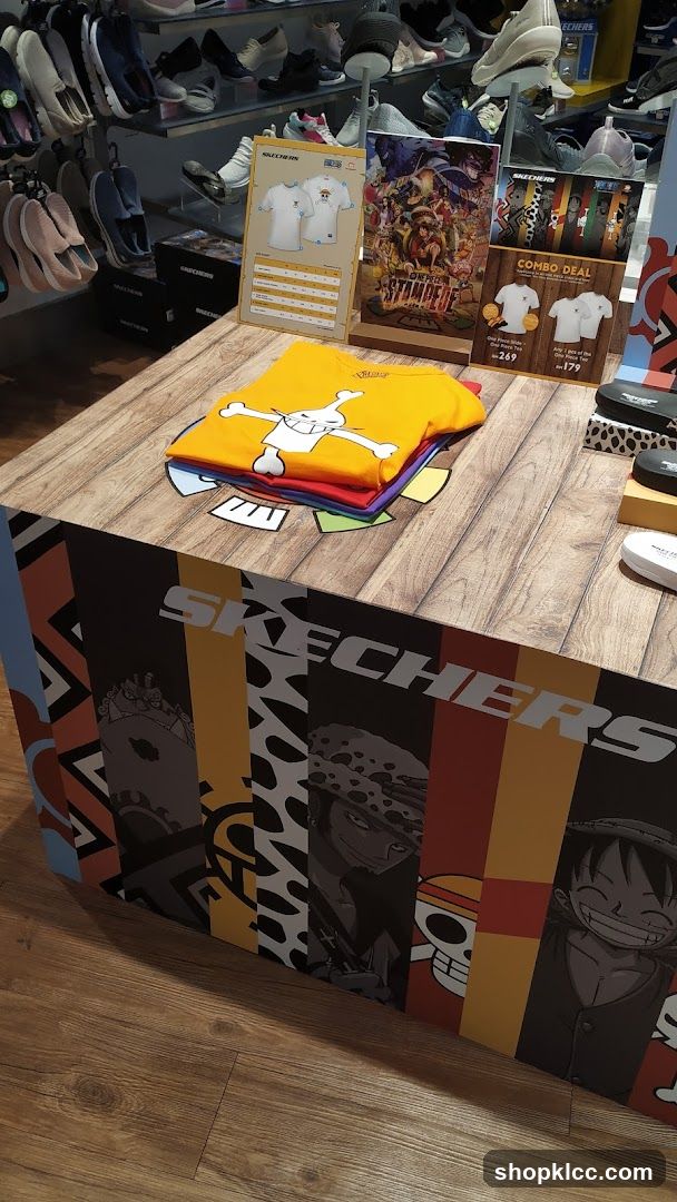 Skechers x One Piece Merchandise Display