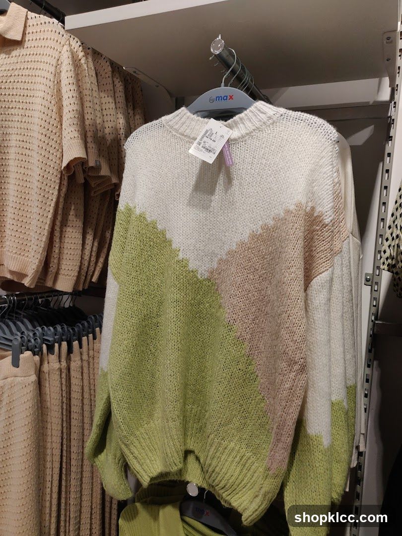 Knit Sweater with Color Block Design