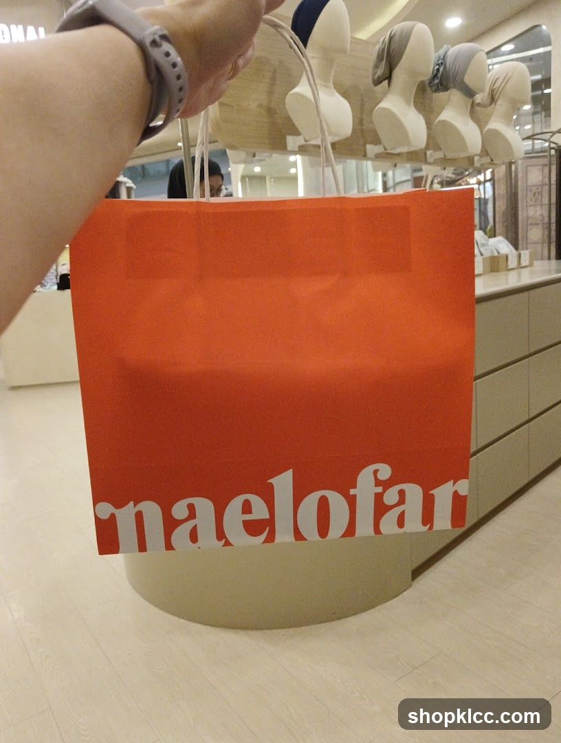 Naelofar