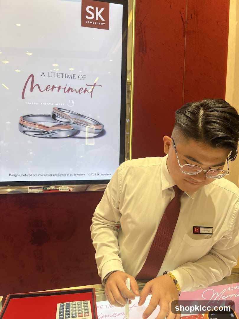 Jewelry store display