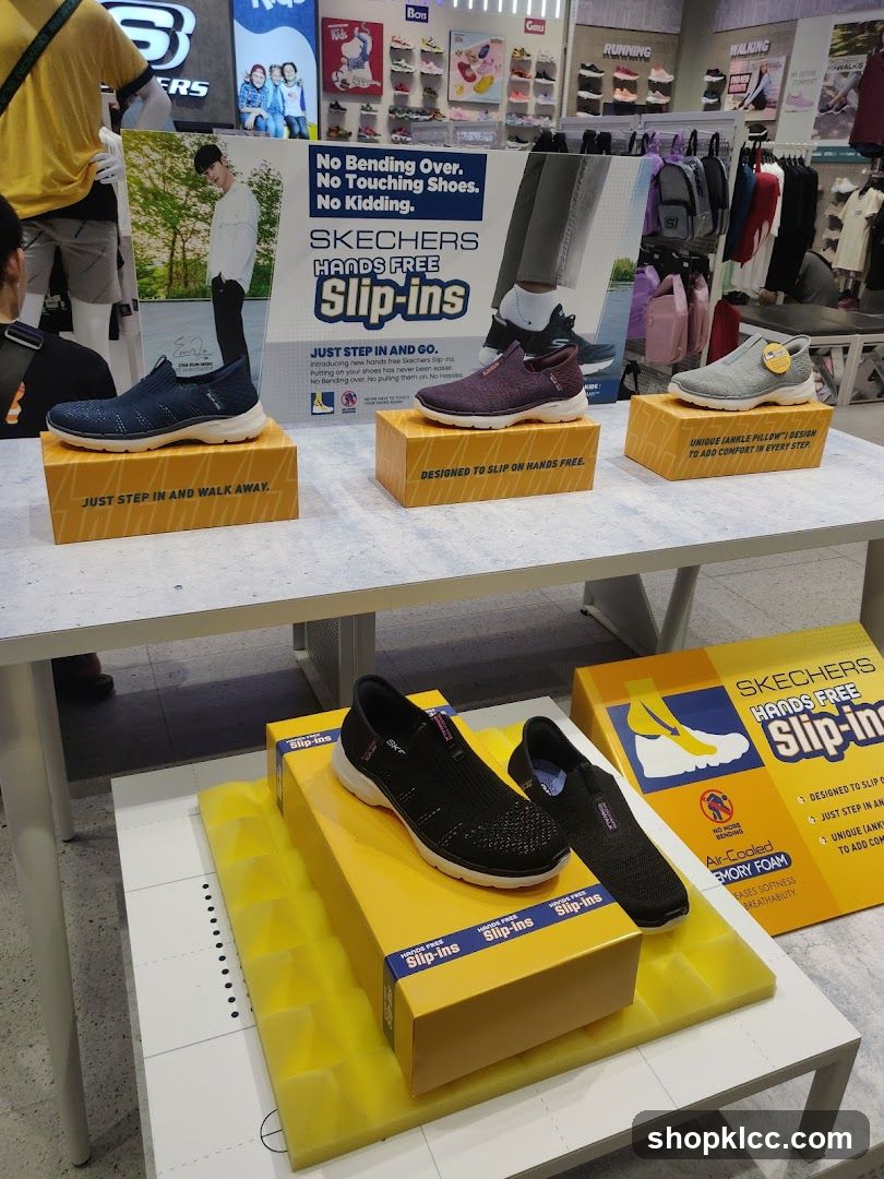Skechers Slip-ins Display