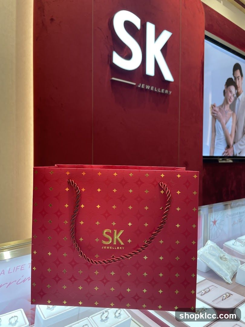 SK Jewellery Shopping Bag and Display