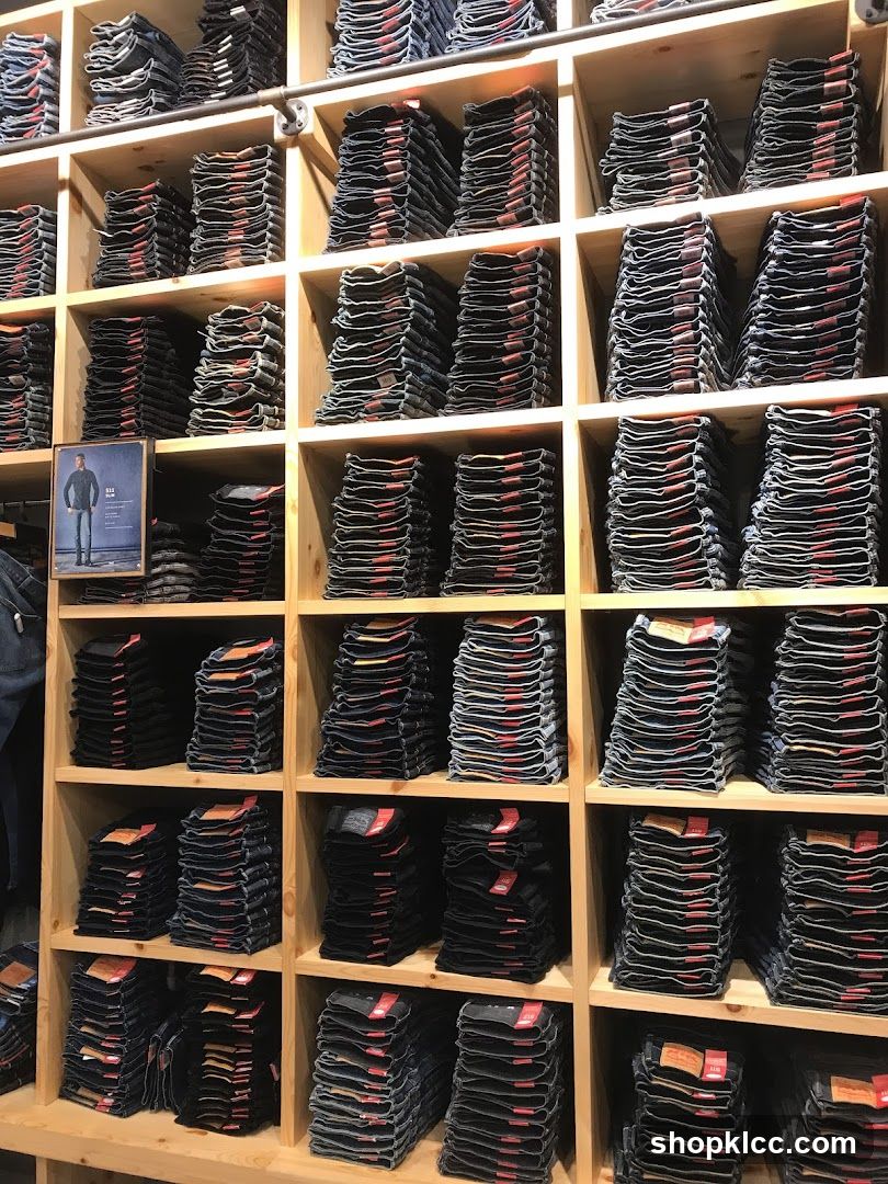 Jeans Display