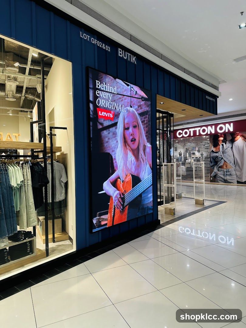 Levi's Advertisement in a Mall