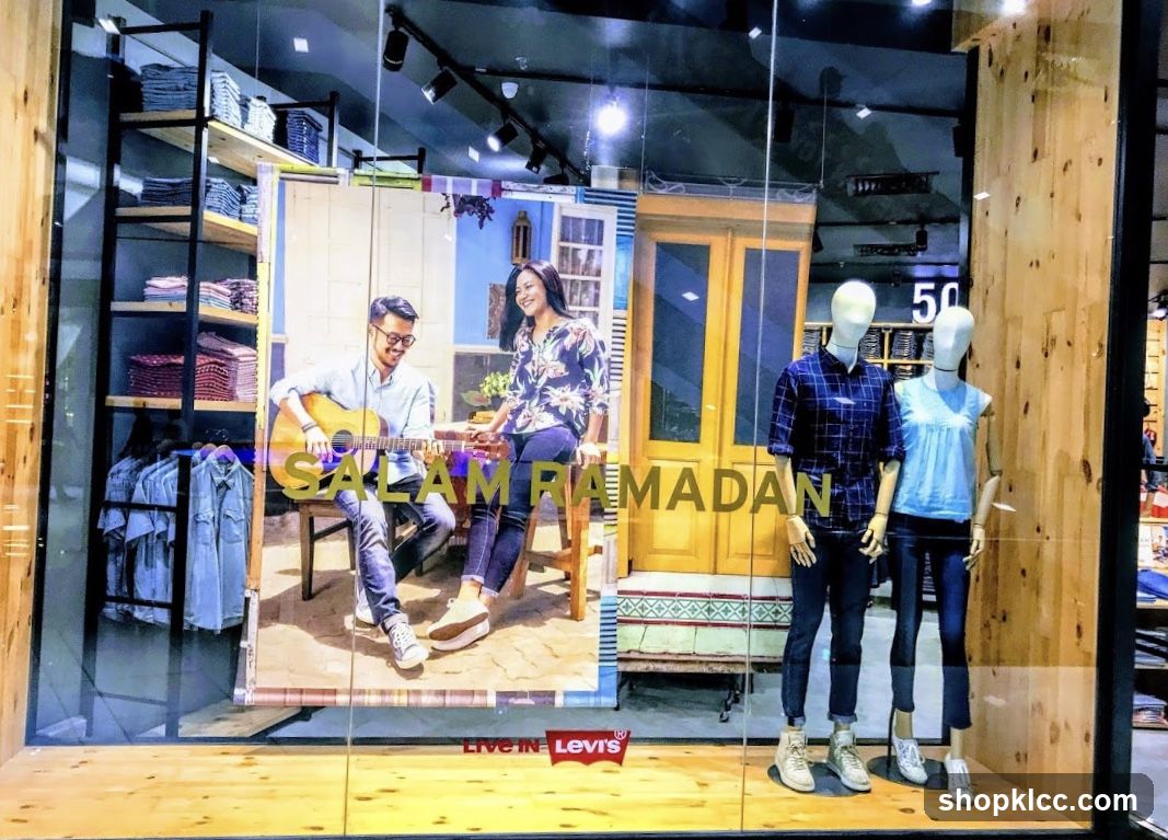 Levi's Ramadan Display