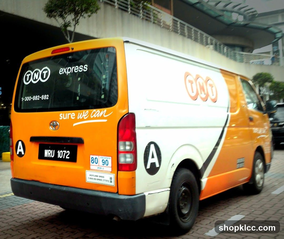 TNT Express Van